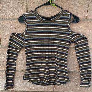 Small open shoulder vintage long sleeve